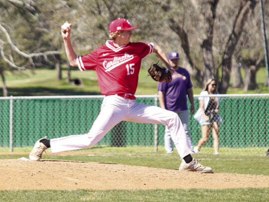 Wyatt Tipton stepping and delivering the pitch.